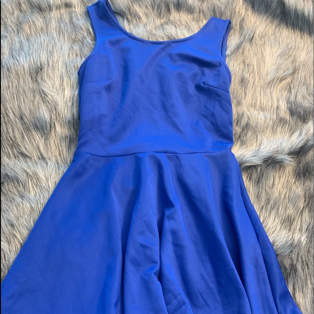 Dress - Picture 2 of 2